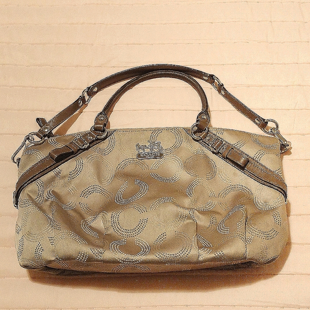 Coach Bag style no J1093-15957, 100% Authentic Coach,Double Handle Leather Strap